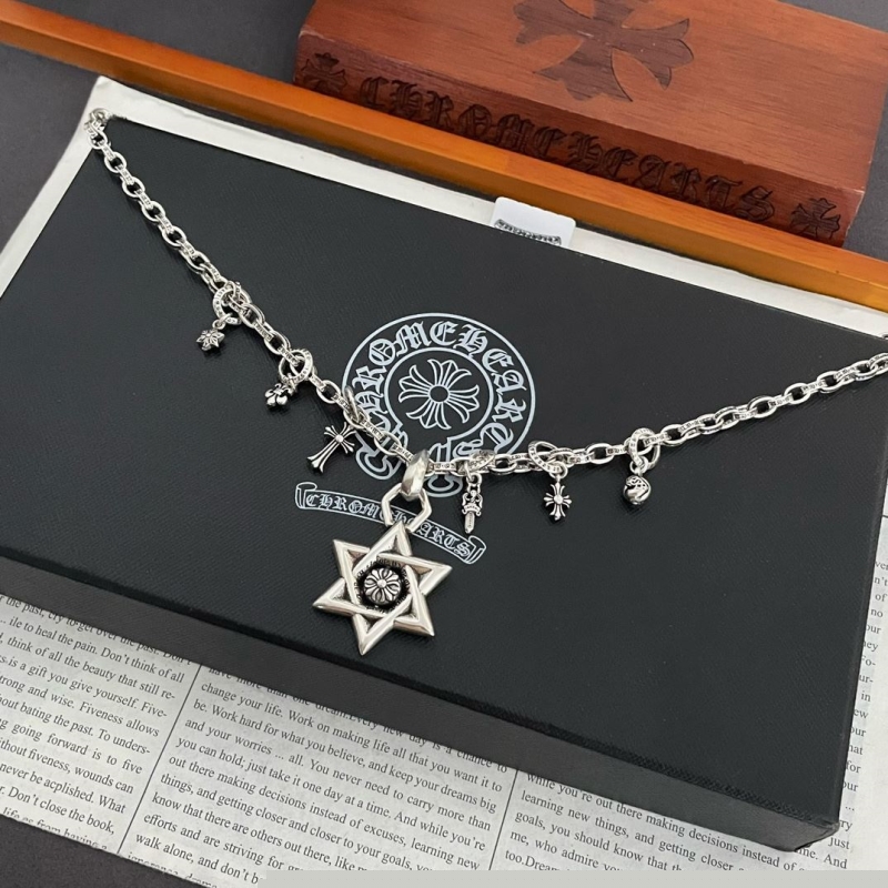 Ch**me He**ts necklaces